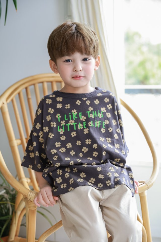 Little Life Flower Tee | Charcoal