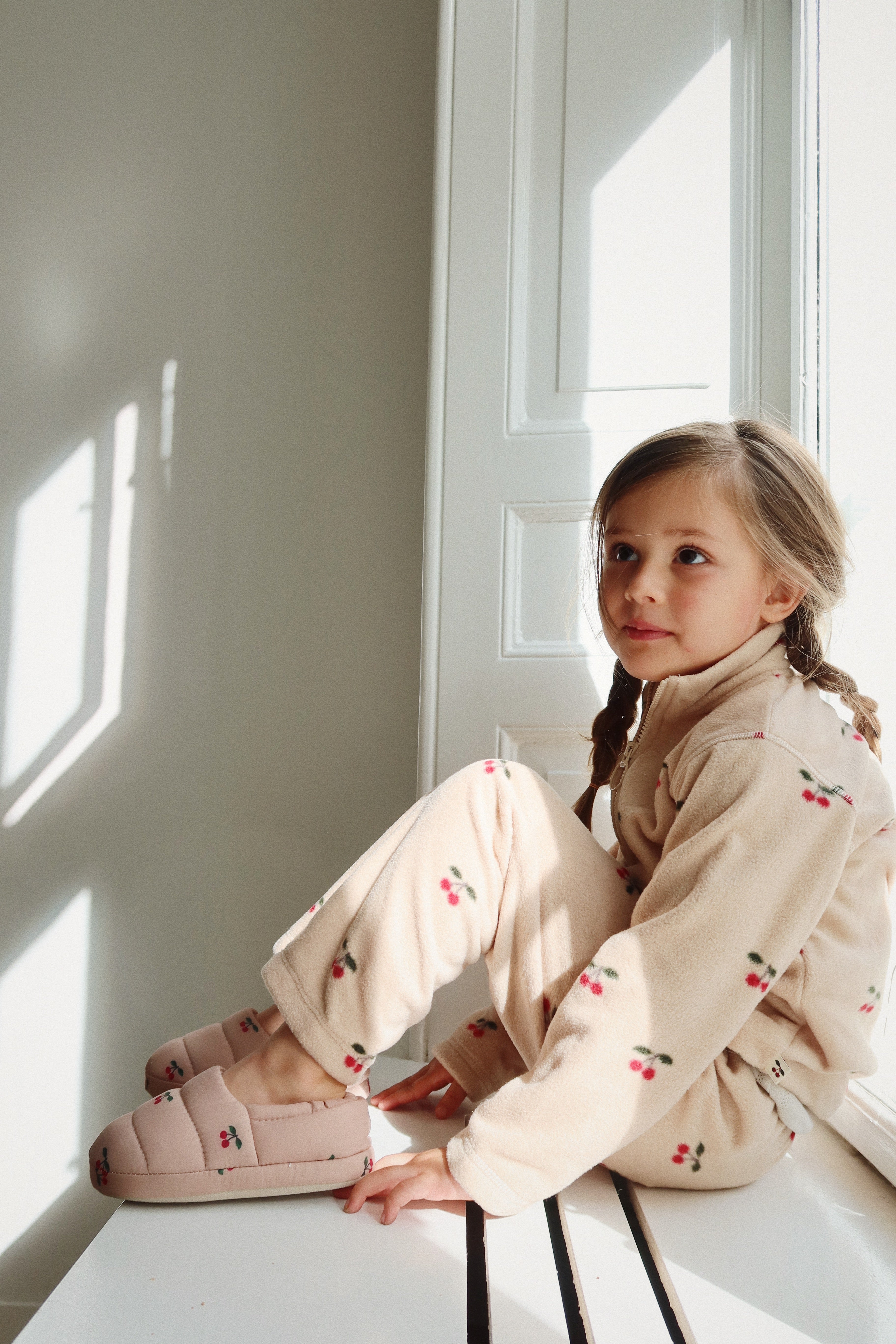 Tavi Fleece Pants | Cherry