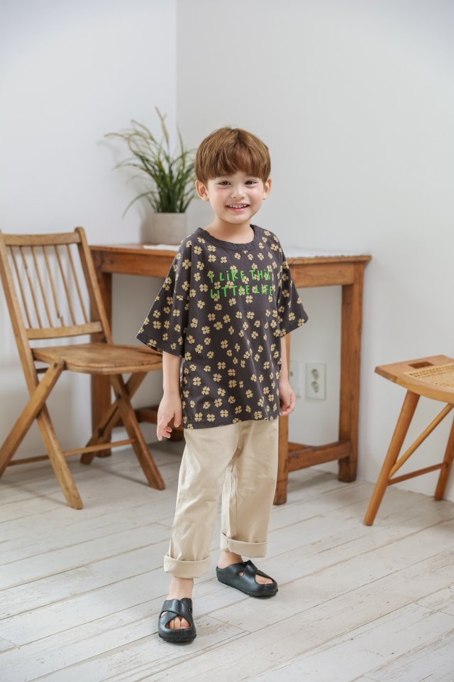 Little Life Flower Tee | Charcoal
