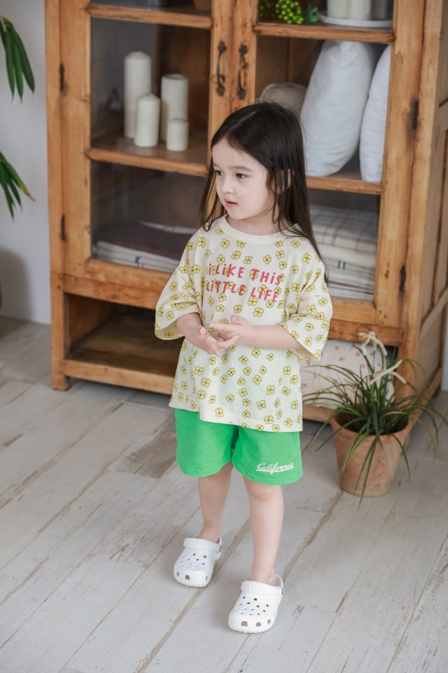 Little Life Flower Tee | Cream